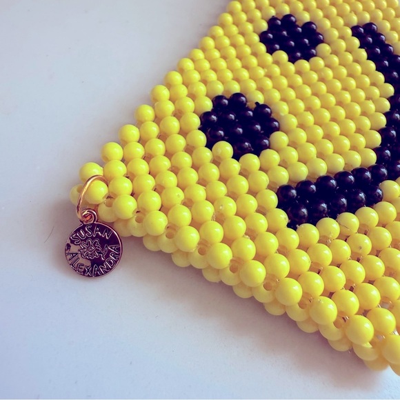 NWOT Susan Alexandra Beaded Smiley Cardholder - Picture 4 of 6
